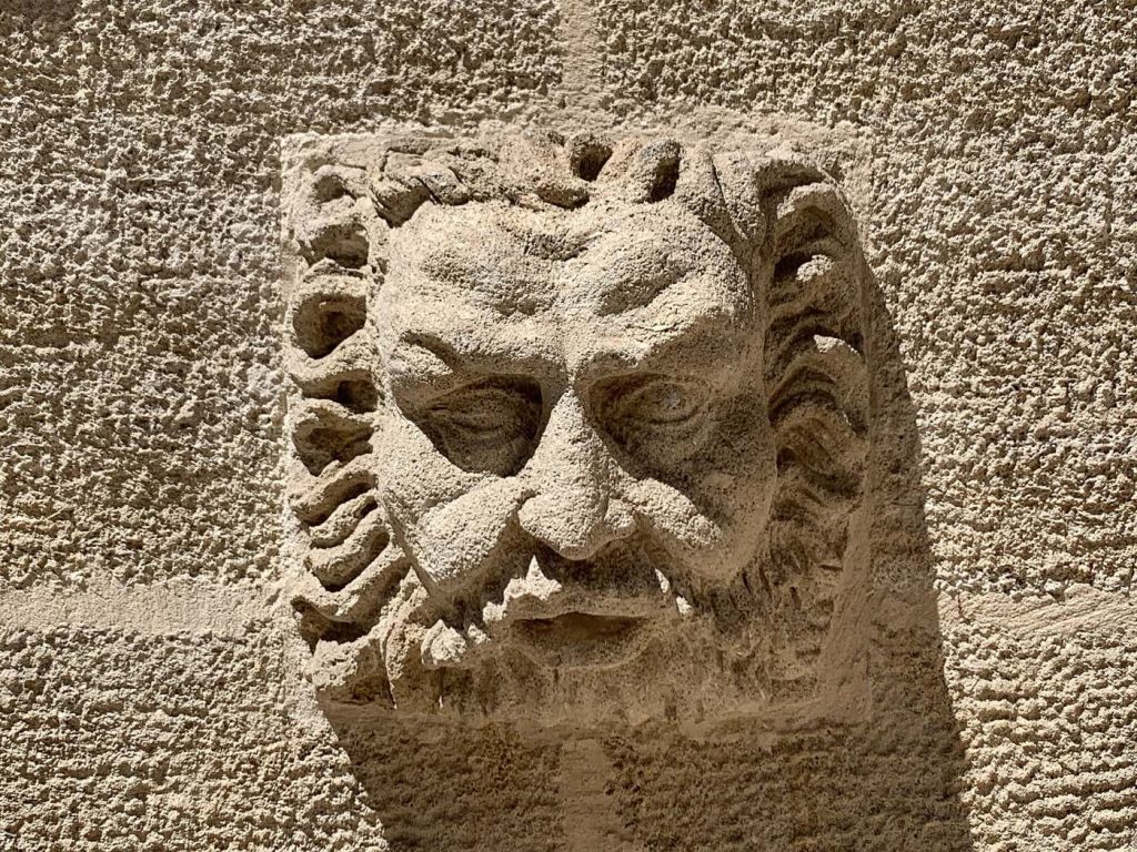 nimes 2
